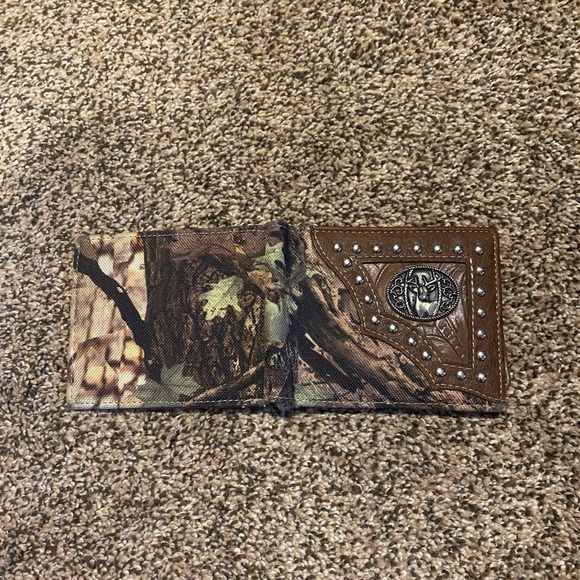 Wallet - Picture 2 of 5